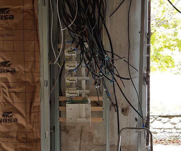Installation de tableau électrique en rénovation par Decolo GT à Semussac